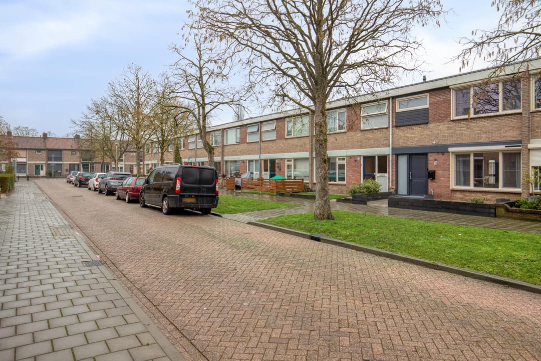 Photo 7 of Pastoor van Weesstraat 15