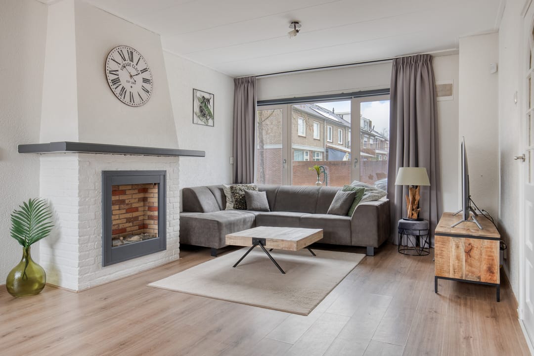 Photo 11 of Pastoor van Weesstraat 15