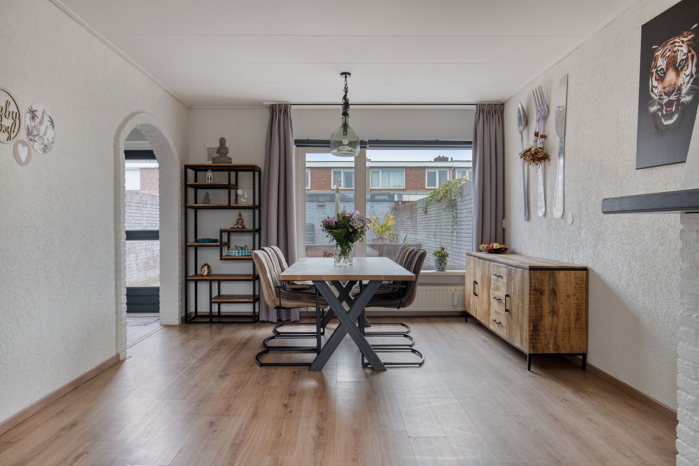 Photo 14 of Pastoor van Weesstraat 15