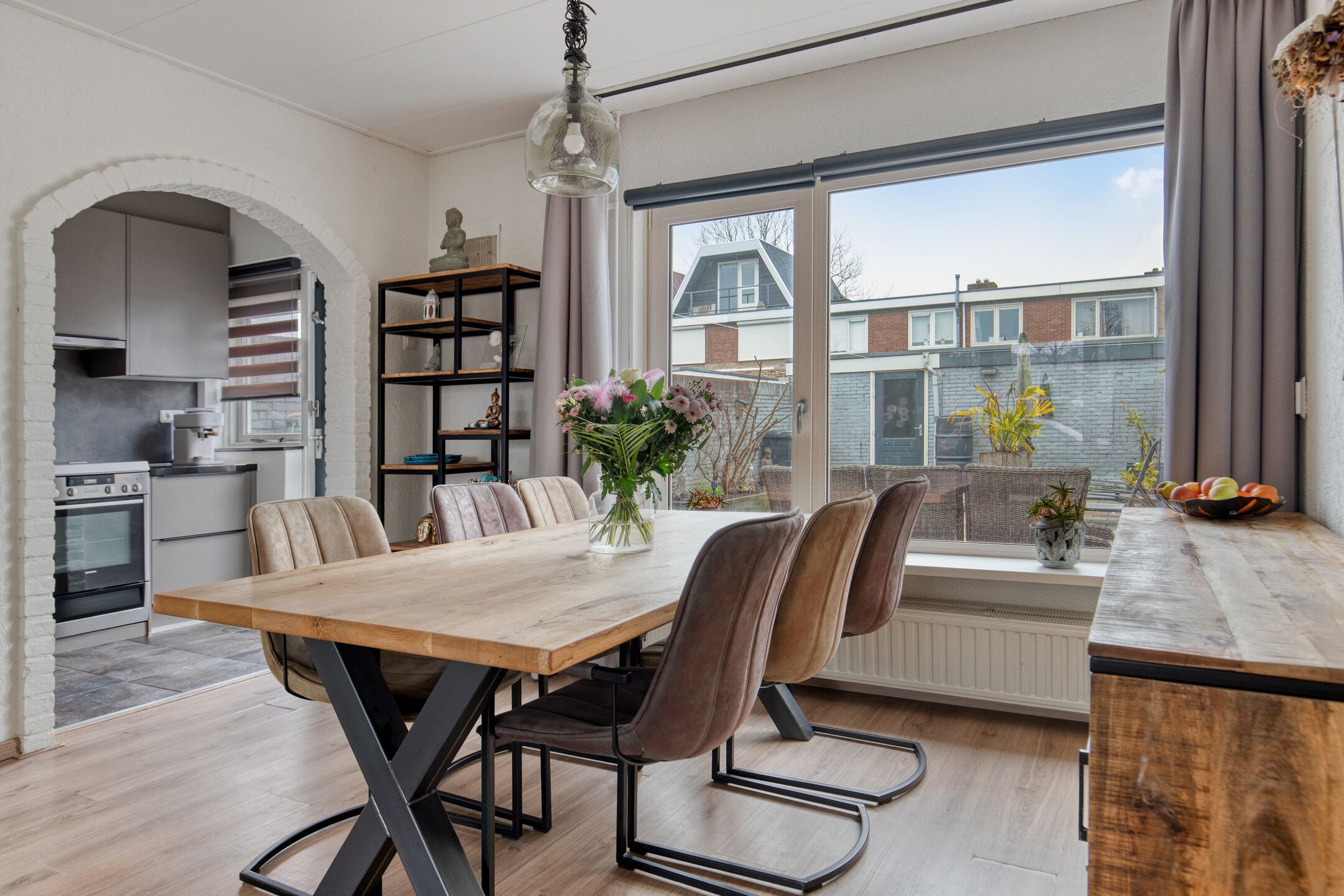 Photo 15 of Pastoor van Weesstraat 15