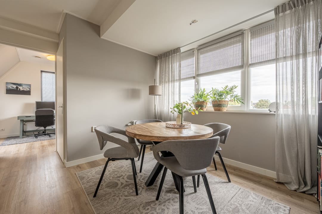 Foto 28 van Julianastraat 68