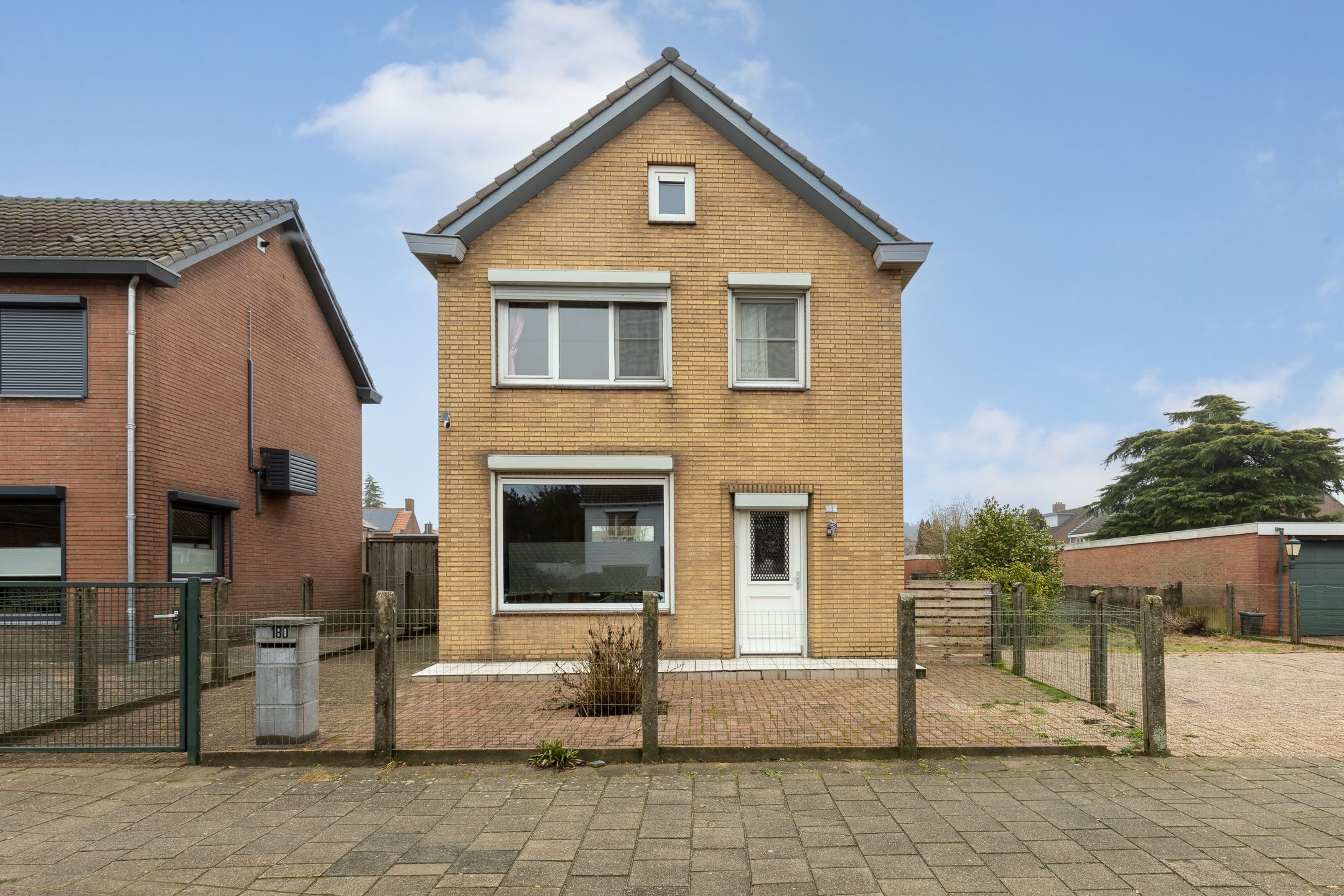 Foto 51 van Antwerpsestraat 180