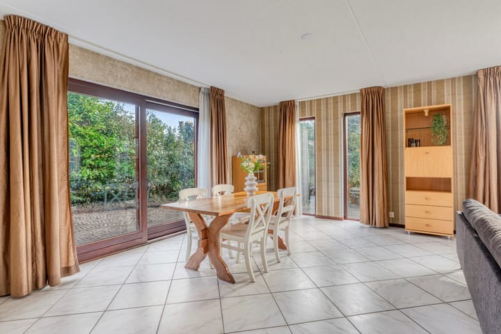 Photo 2 of Bollardveen 11