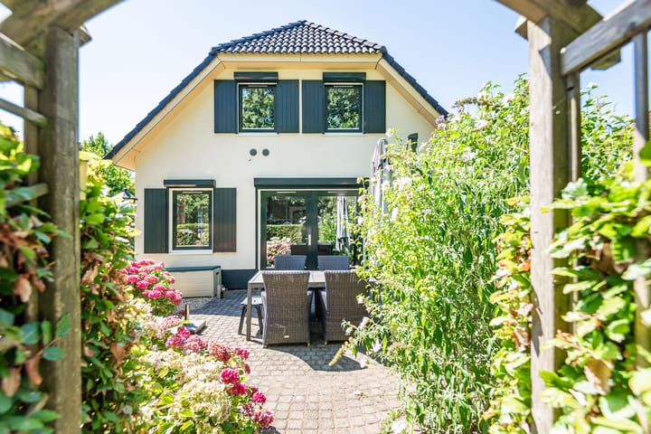 Foto 30 van Voorstsestraat 50-2