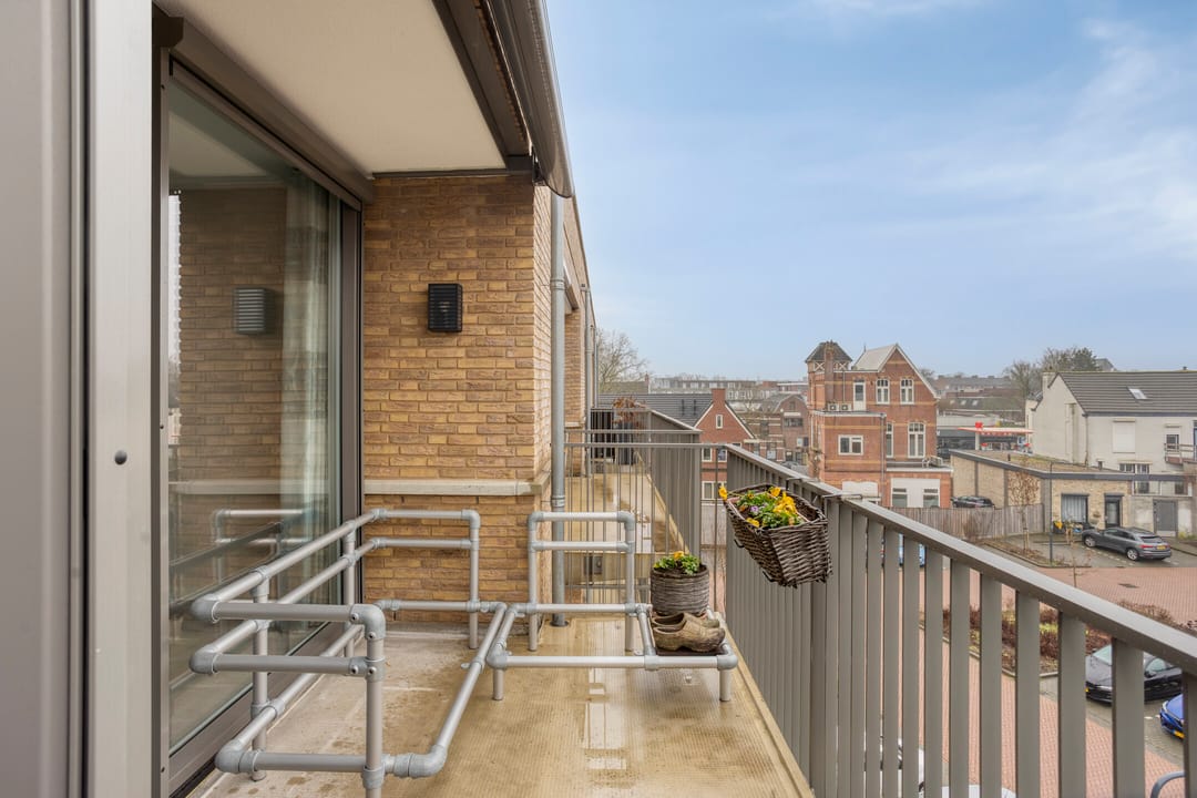 Photo 13 of Mgr. Horsthuisstraat 3-D4