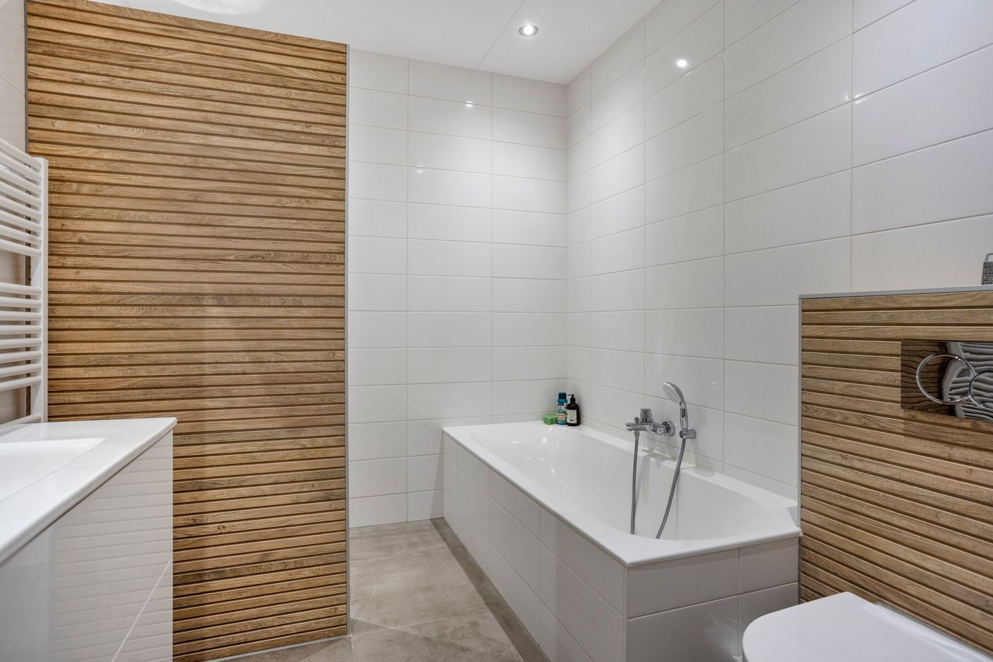 Photo 19 of Mgr. Horsthuisstraat 3-D4