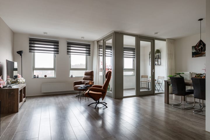 Photo 2 of Van Hoornekade 3-A