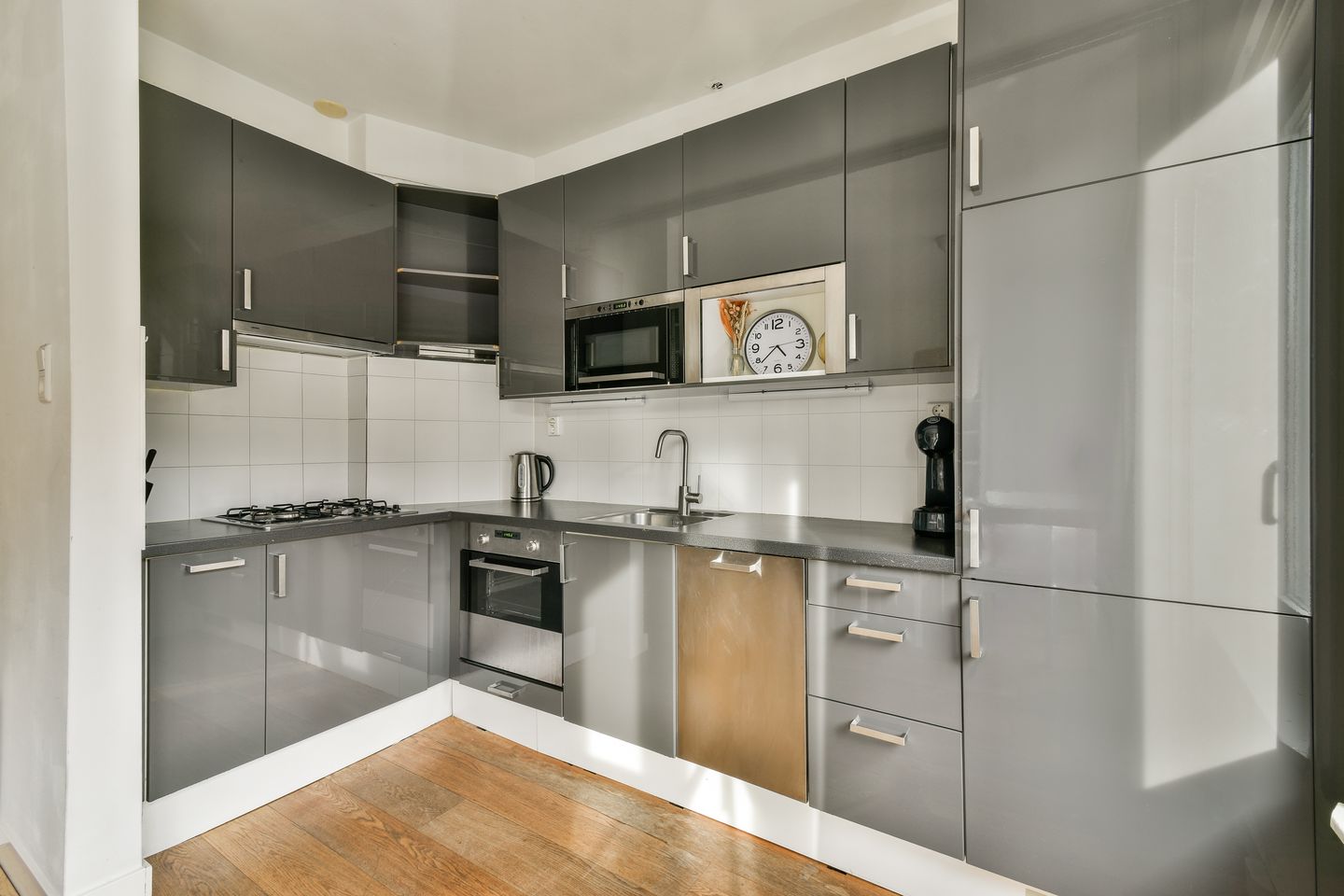 Foto 10 van Pijnackerstraat 10-1