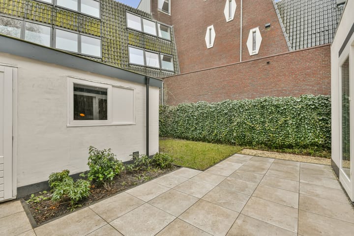 Photo 11 of Dokter van Peltlaan 10