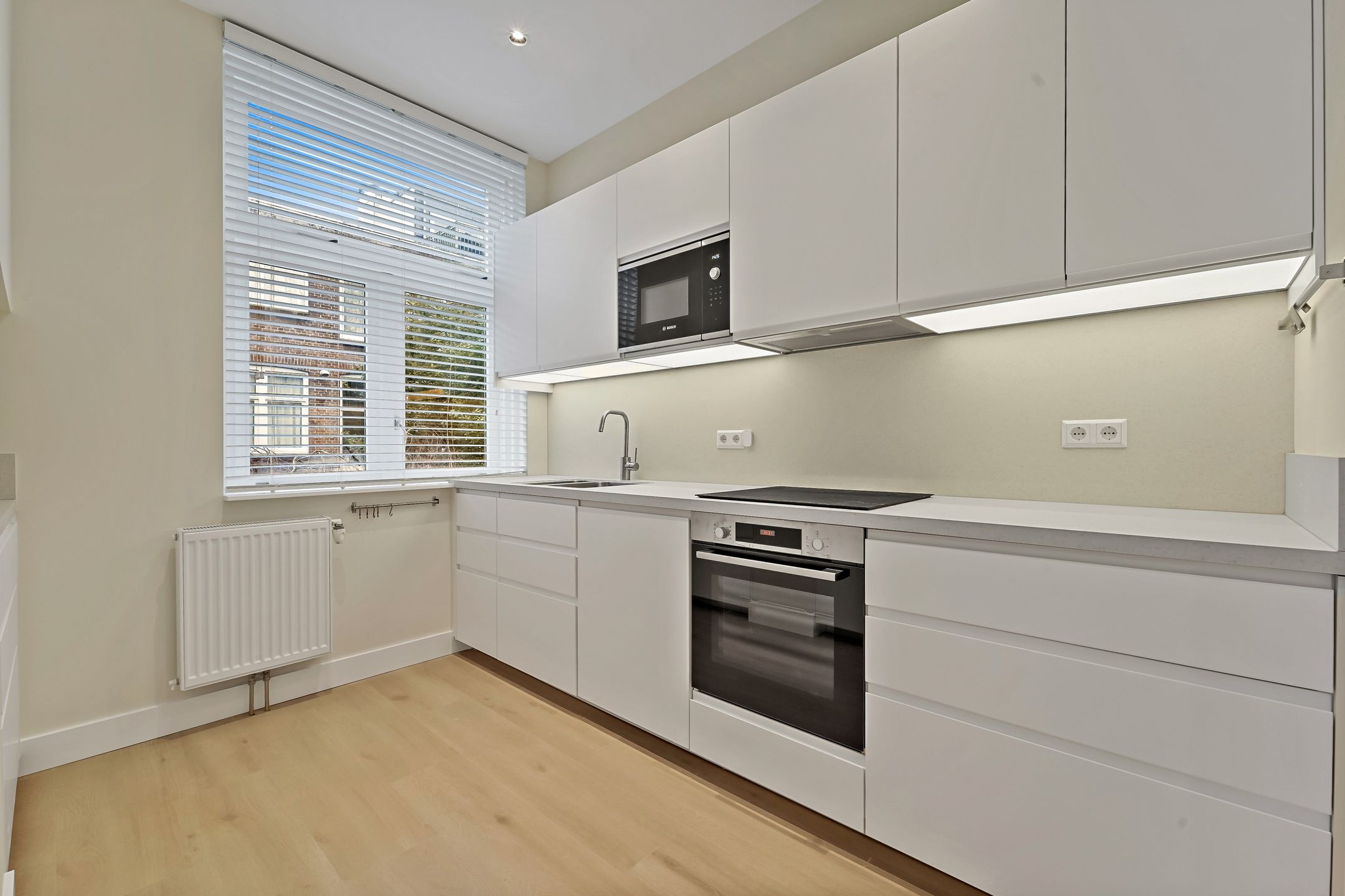 Photo 3 of Hendrik Zwaardecroonstraat 221