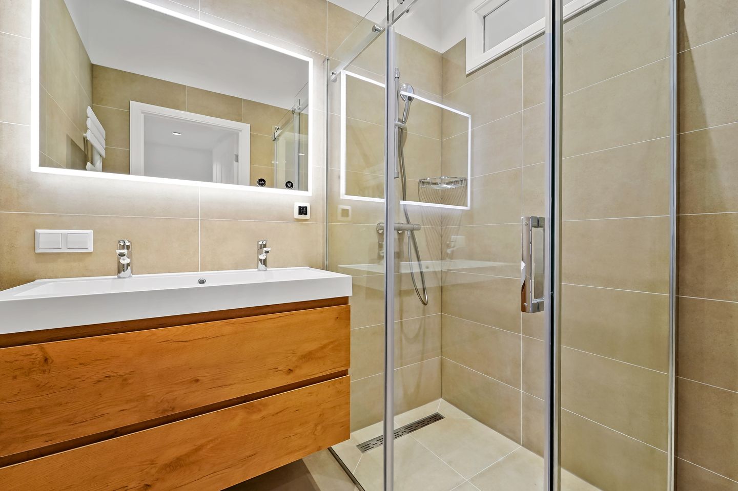 Photo 20 of Hendrik Zwaardecroonstraat 221