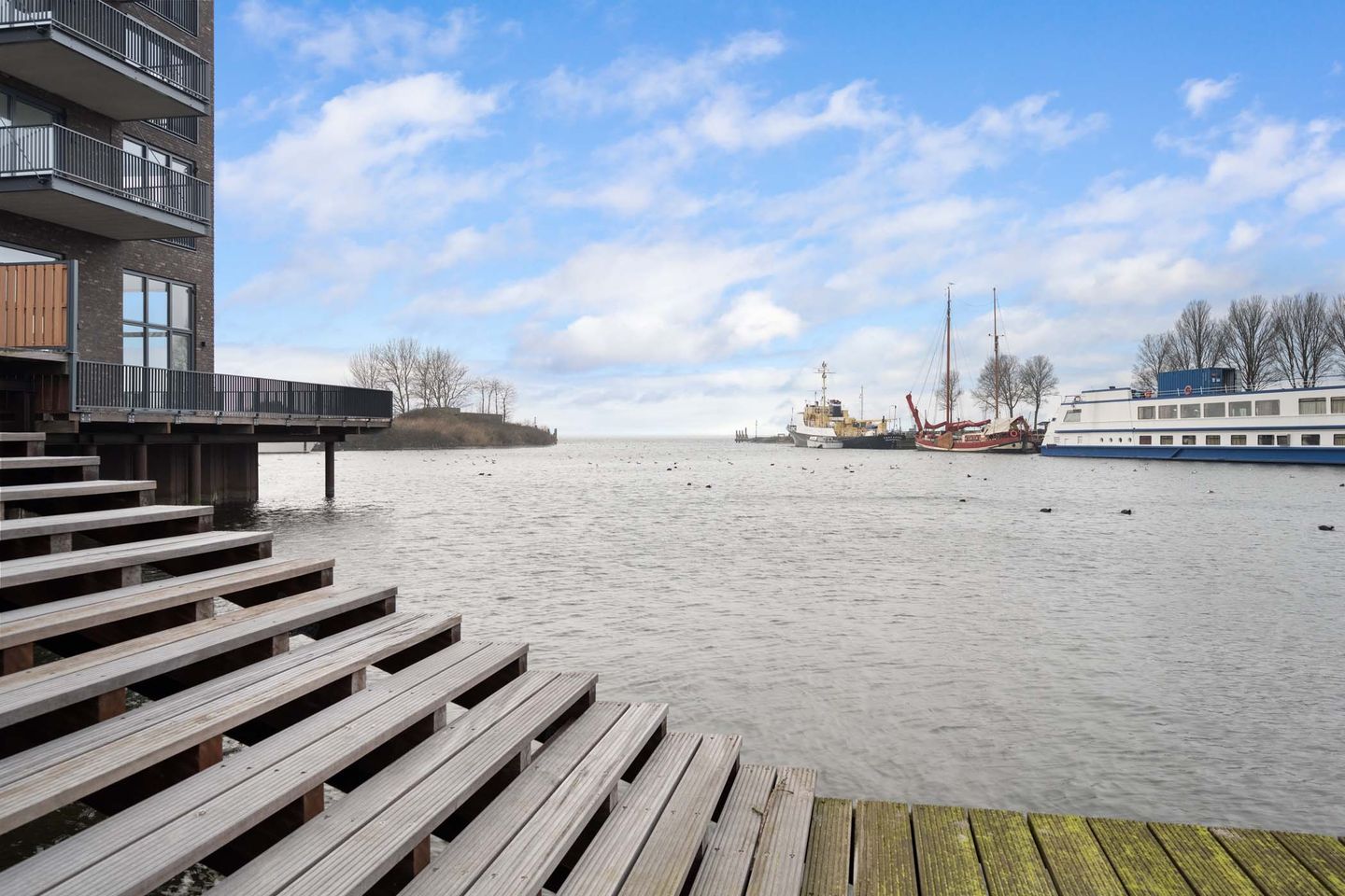 Photo 5 of Stationsplein 96