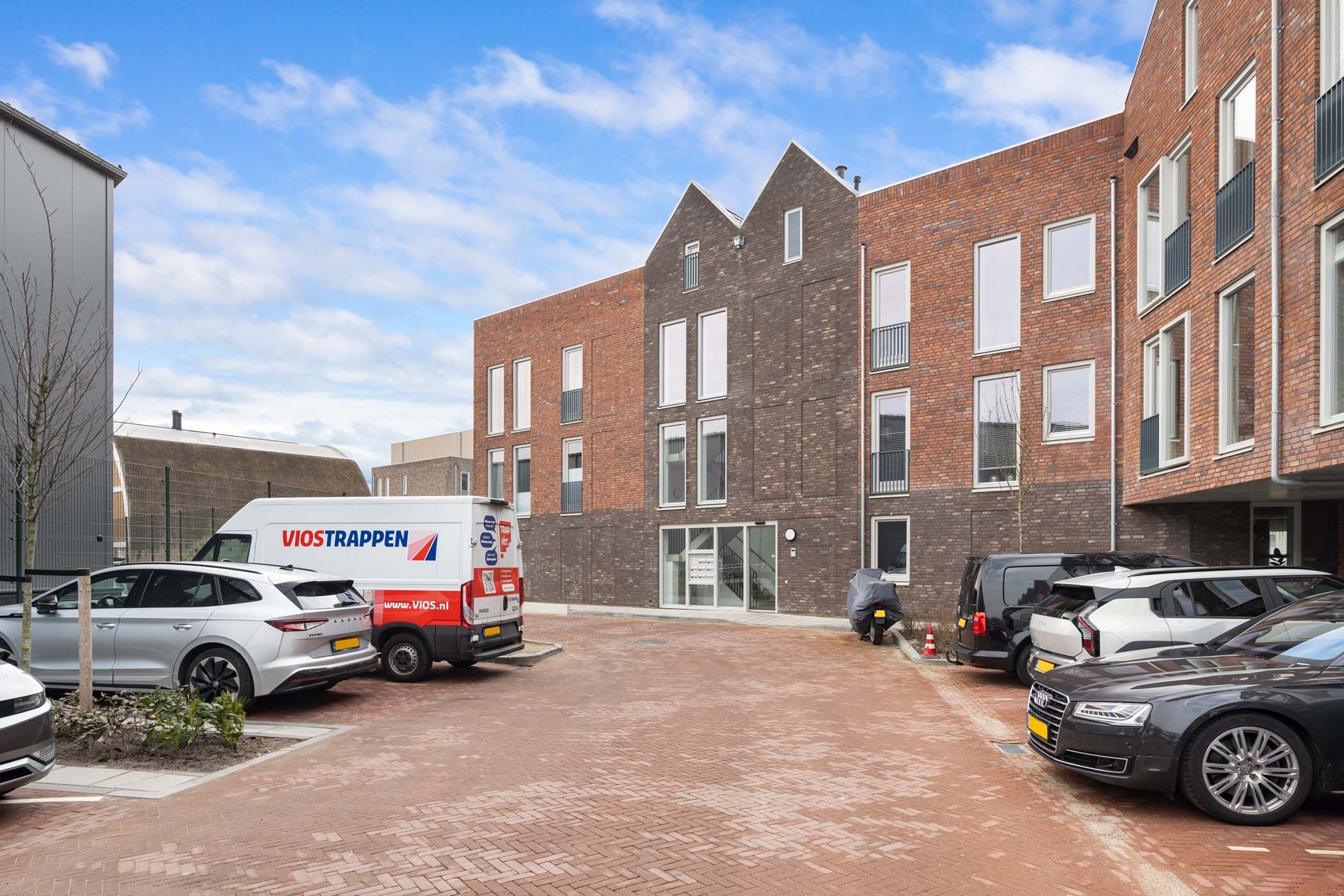 Photo 6 of Stationsplein 96