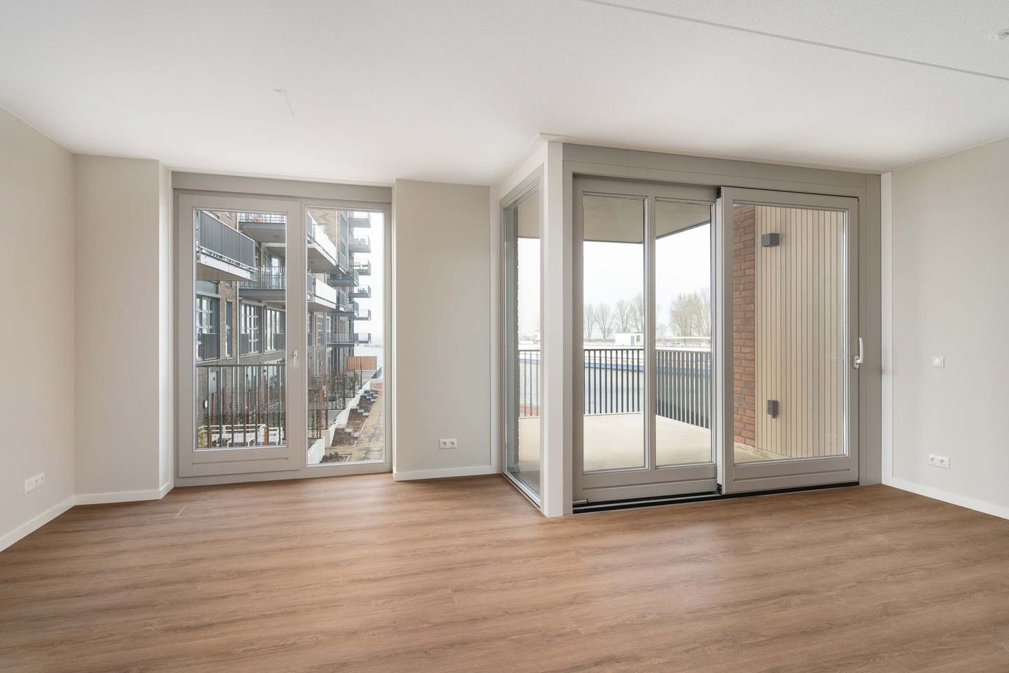 Photo 10 of Stationsplein 96