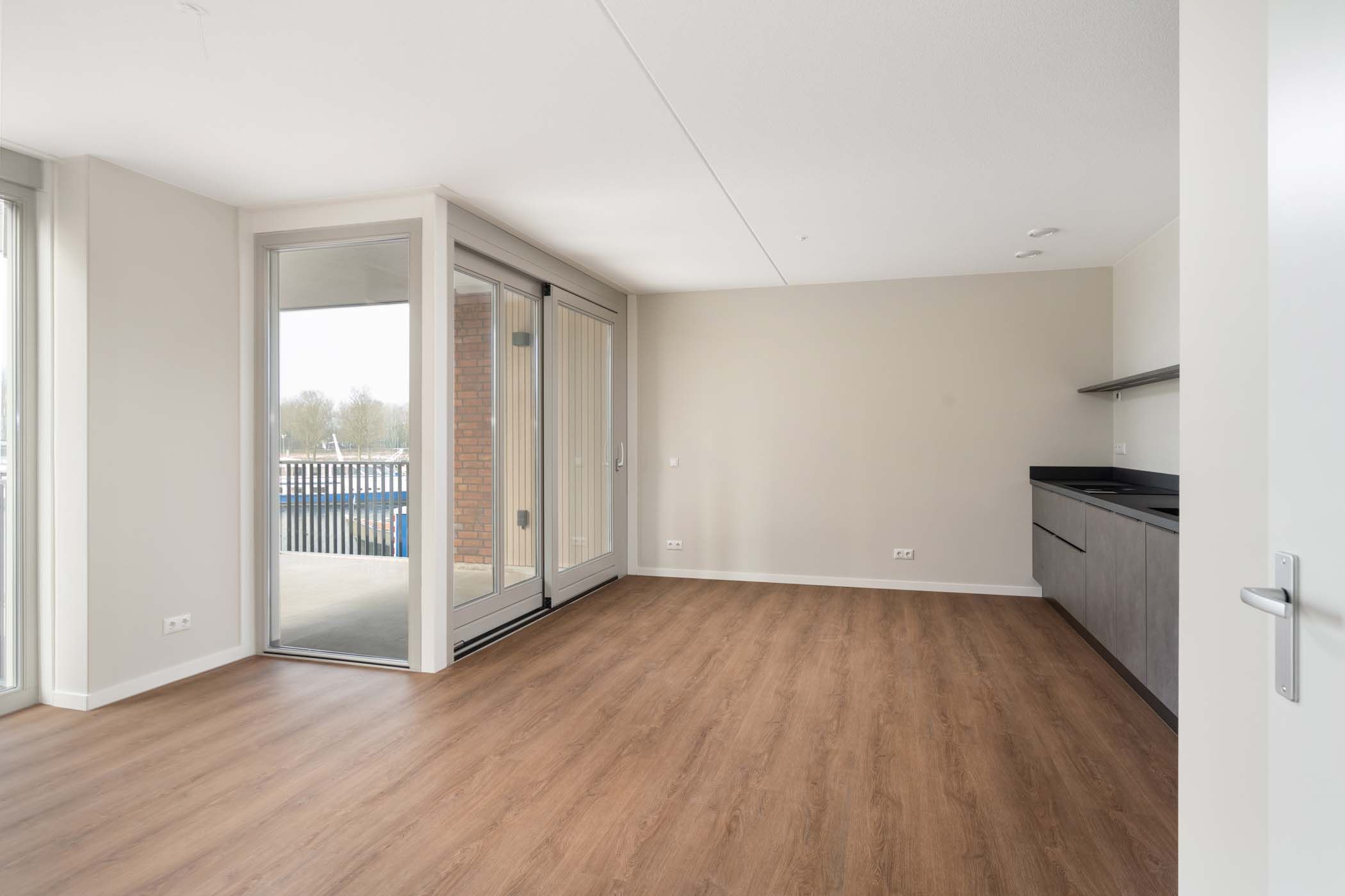 Photo 9 of Stationsplein 96