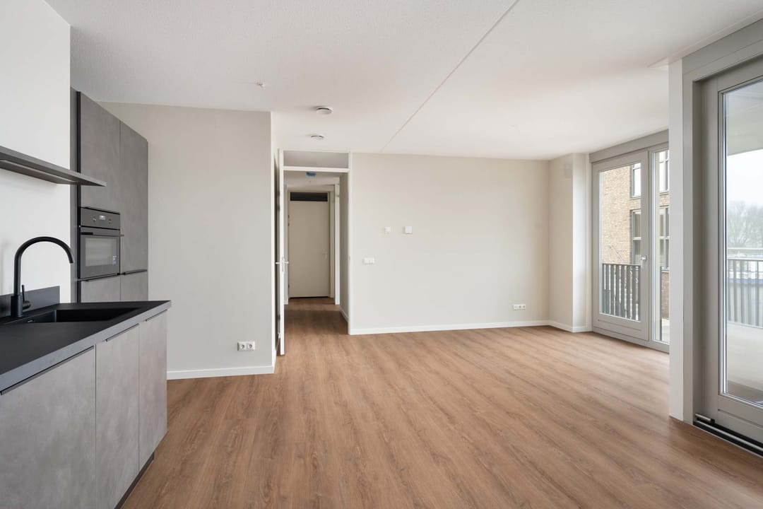 Photo 11 of Stationsplein 96