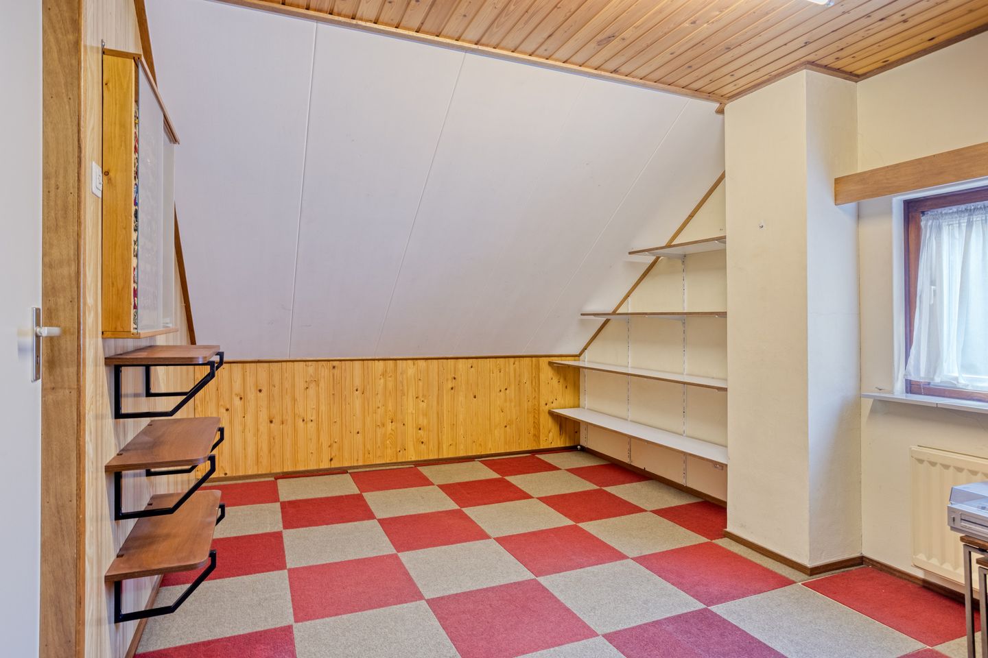 Photo 34 of Pastoor Kuijpersstraat 3