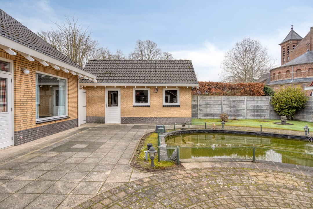 Photo 37 of Pastoor Kuijpersstraat 3