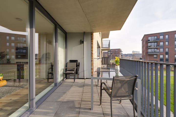 Photo 2 of Altair 12