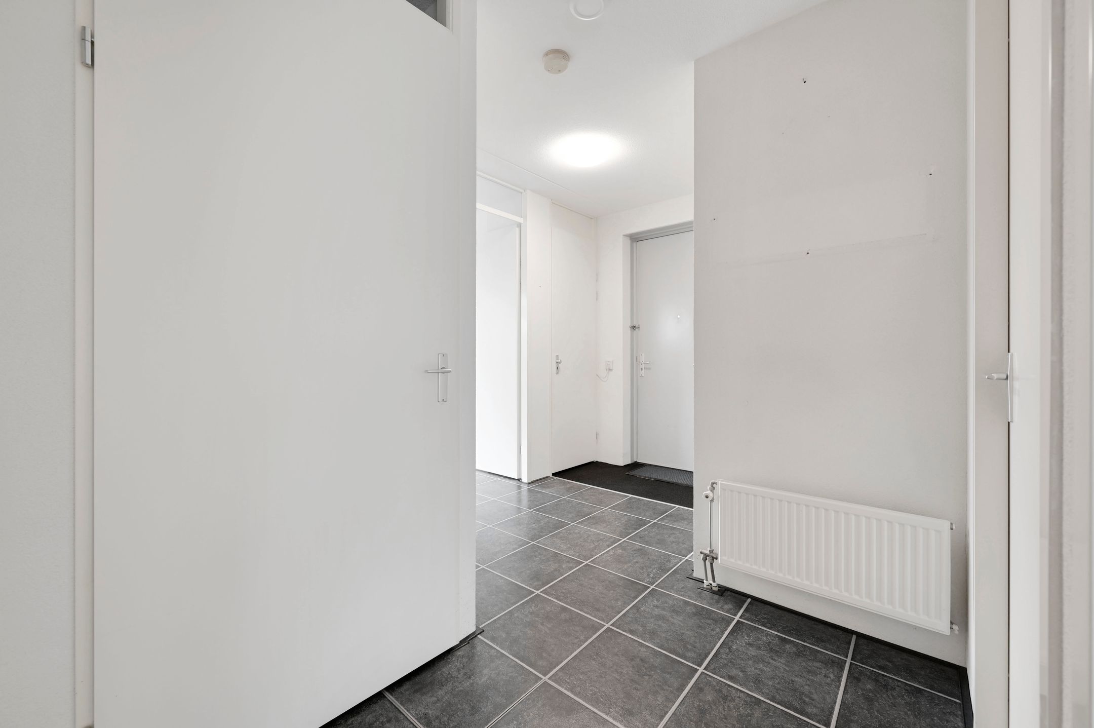 Photo 9 of Diepenbrockstraat 1