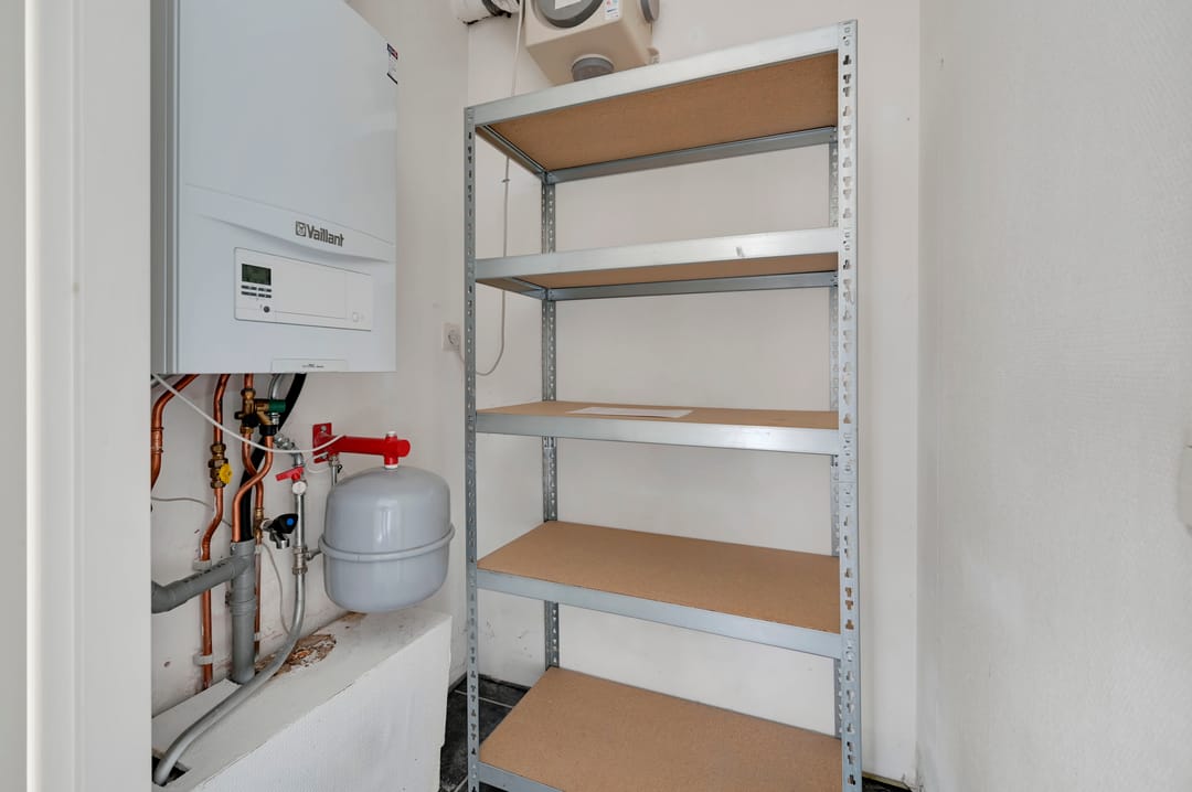 Photo 11 of Diepenbrockstraat 1