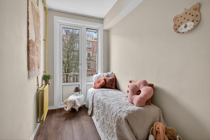 Photo 8 of Bonairestraat 67-1