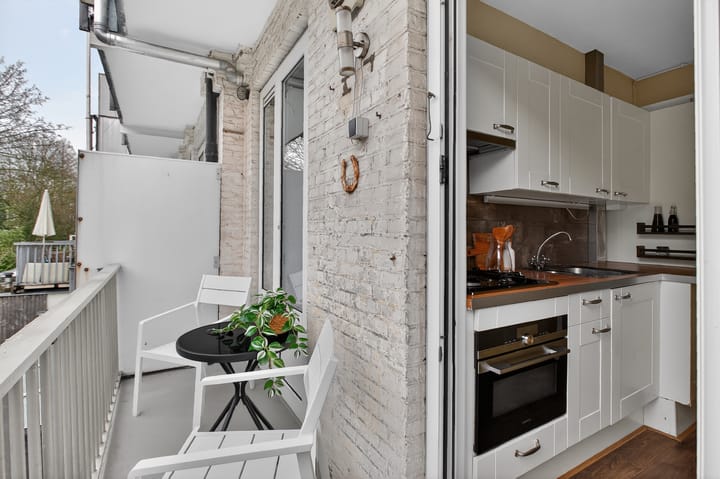 Photo 14 of Bonairestraat 67-1