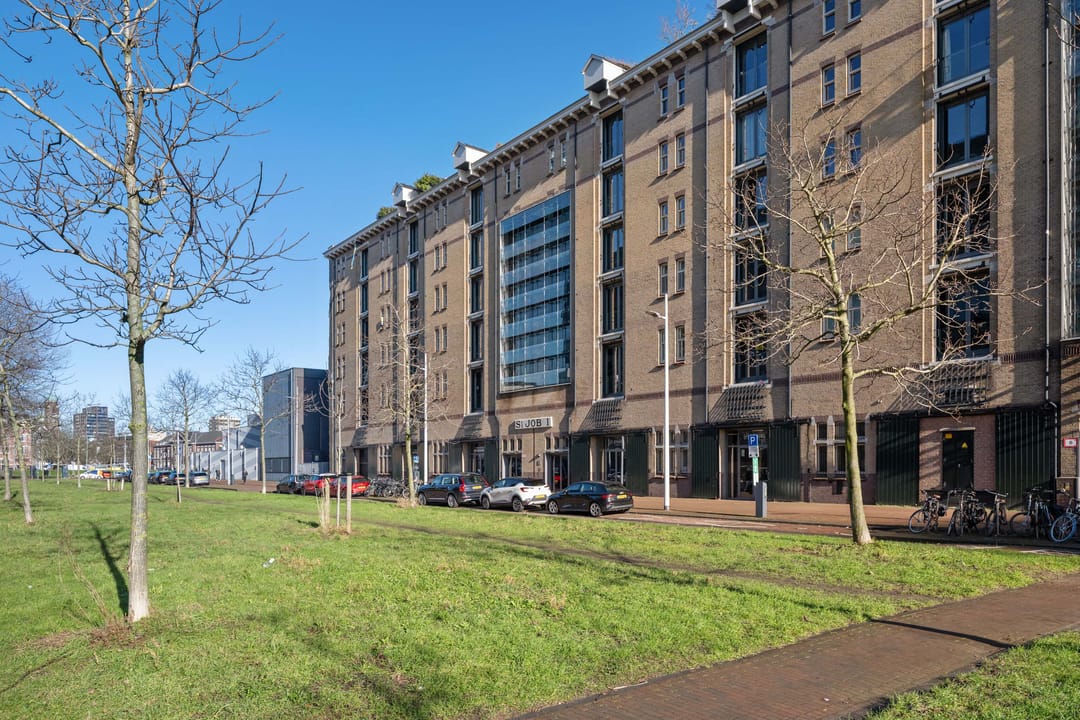 Photo 2 of Lloydstraat 44-F