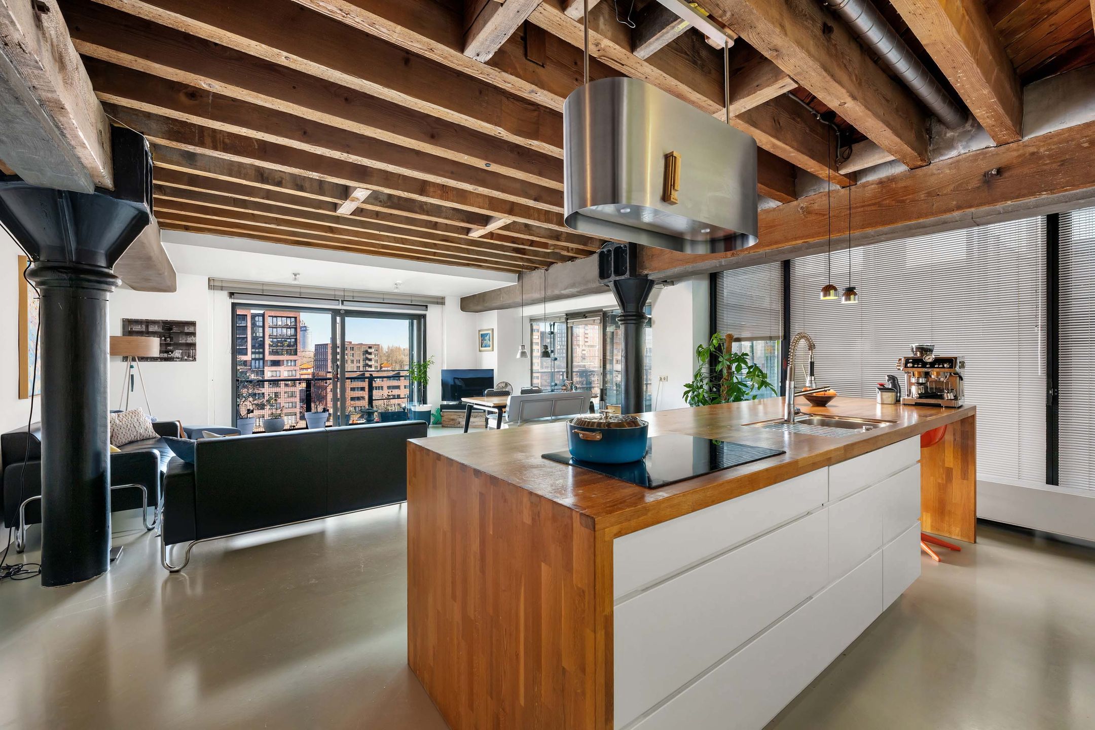 Photo 12 of Lloydstraat 44-F