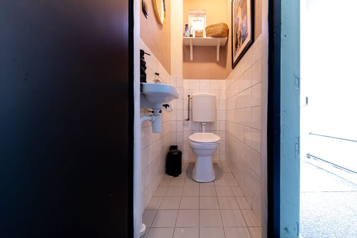 Photo 5 of Van Esserenstraat 5