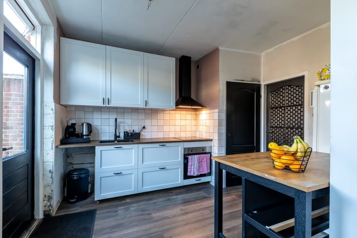 Photo 6 of Van Esserenstraat 5