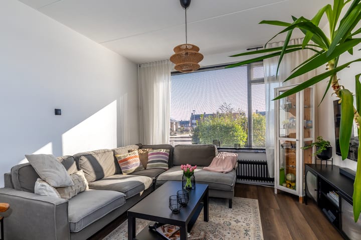 Photo 12 of Van Esserenstraat 5