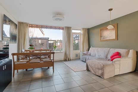 Karos 10 secondary image