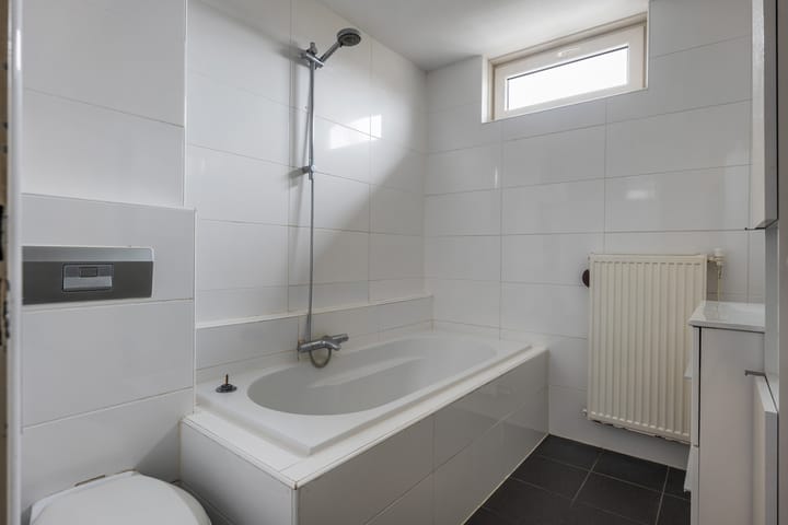 Photo 4 of Kosmos 20