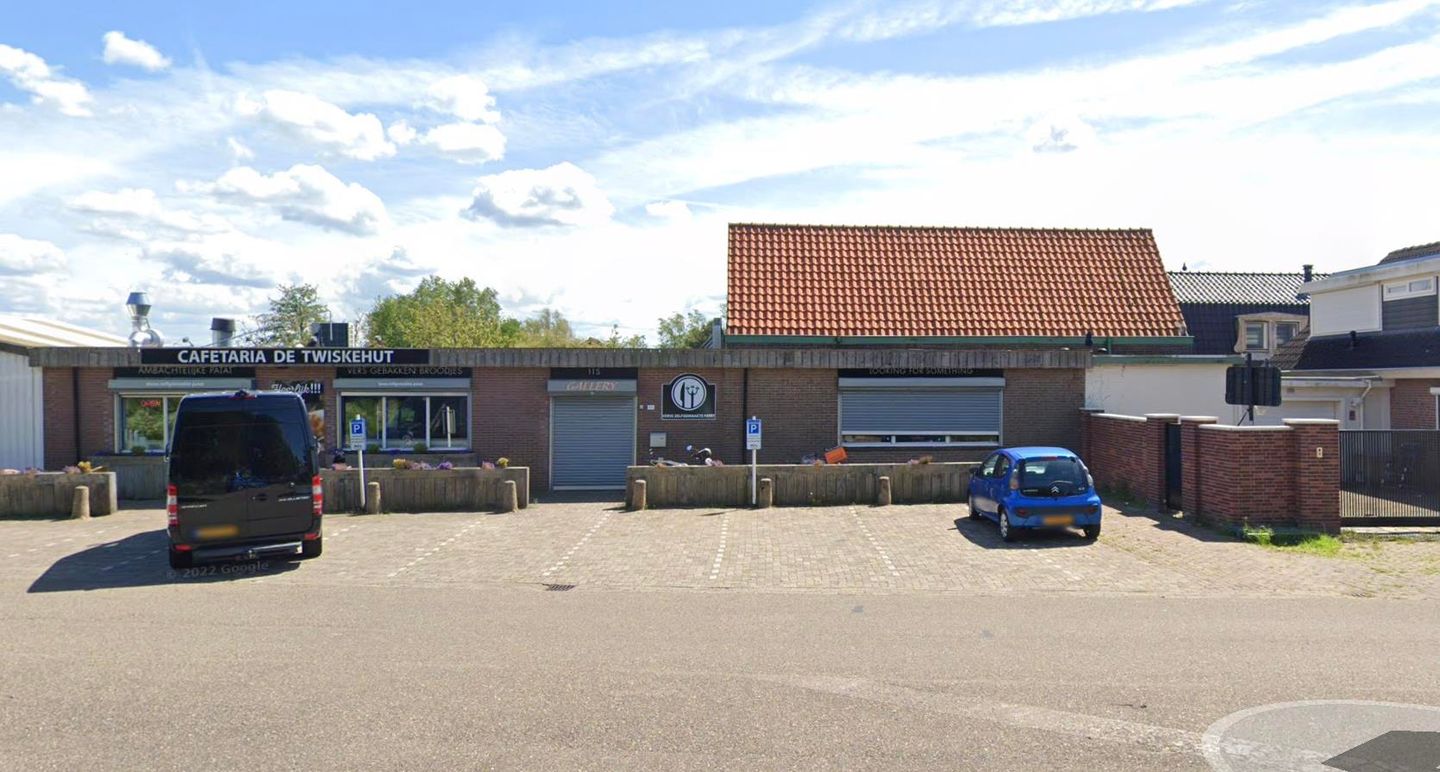 Bekijk foto 2 van Zuideinde 135