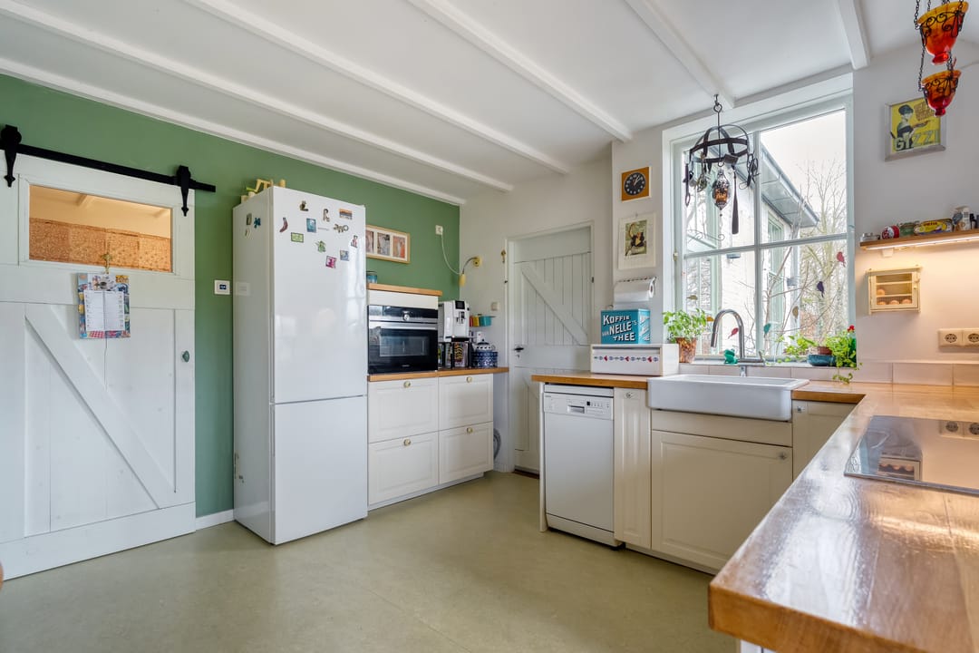 Photo 22 of Dwarsweg 4