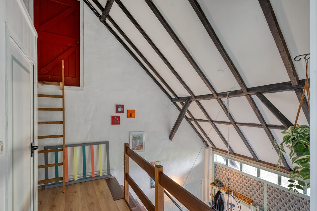 Photo 37 of Dwarsweg 4