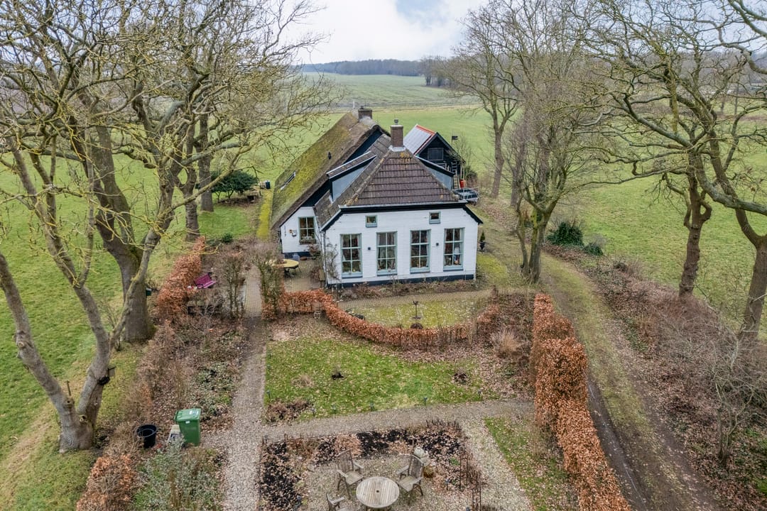 Photo 46 of Dwarsweg 4