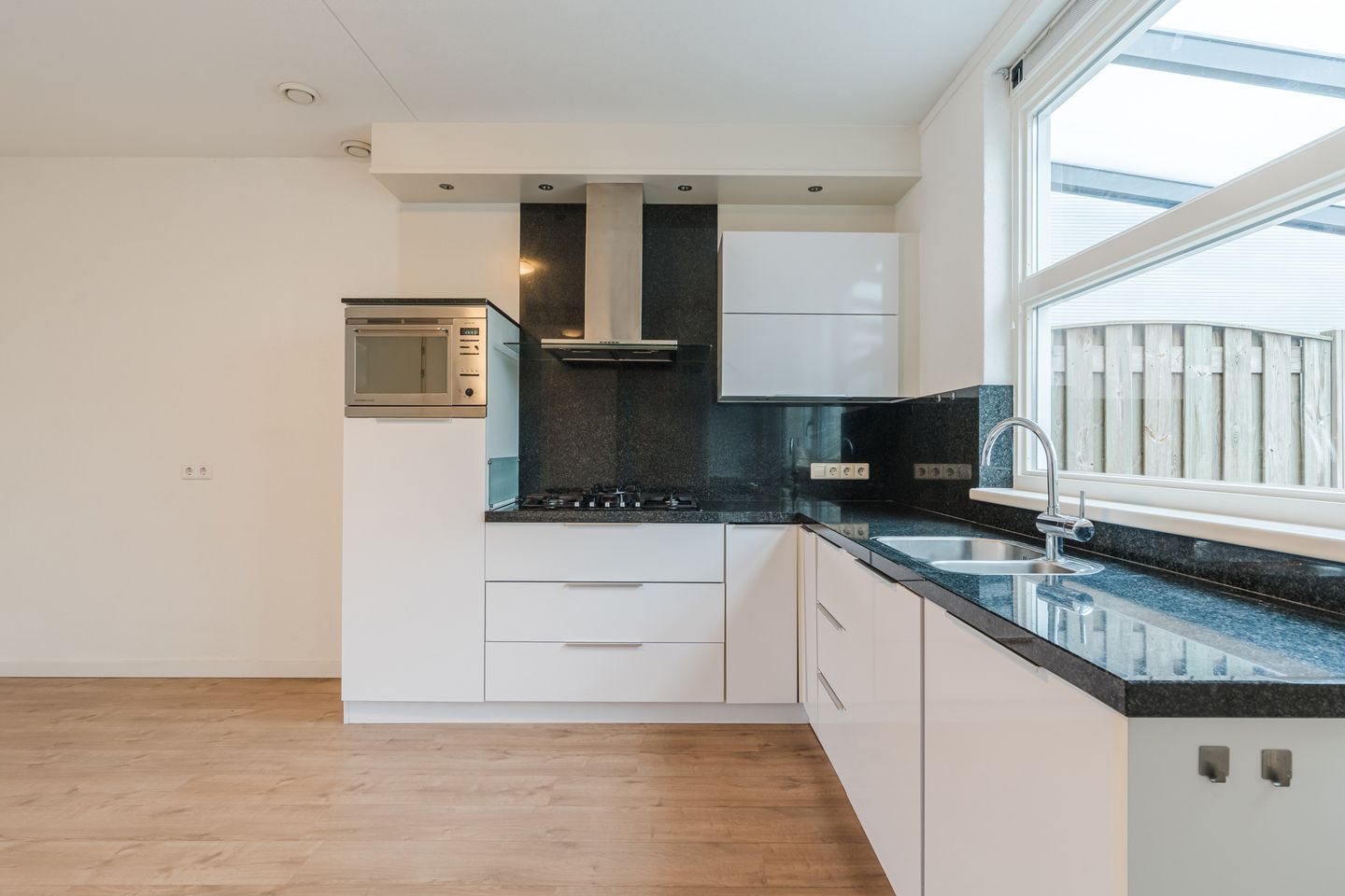 Foto 10 van Regenboogven 65