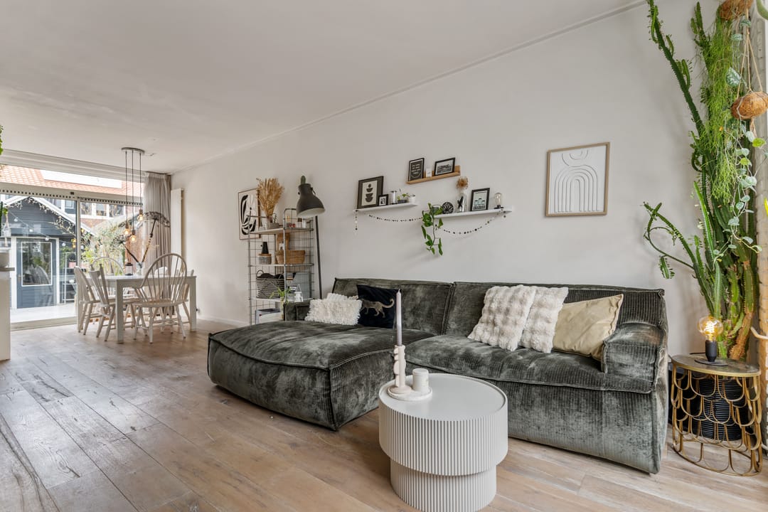 Photo 2 of Obrechtstraat 45
