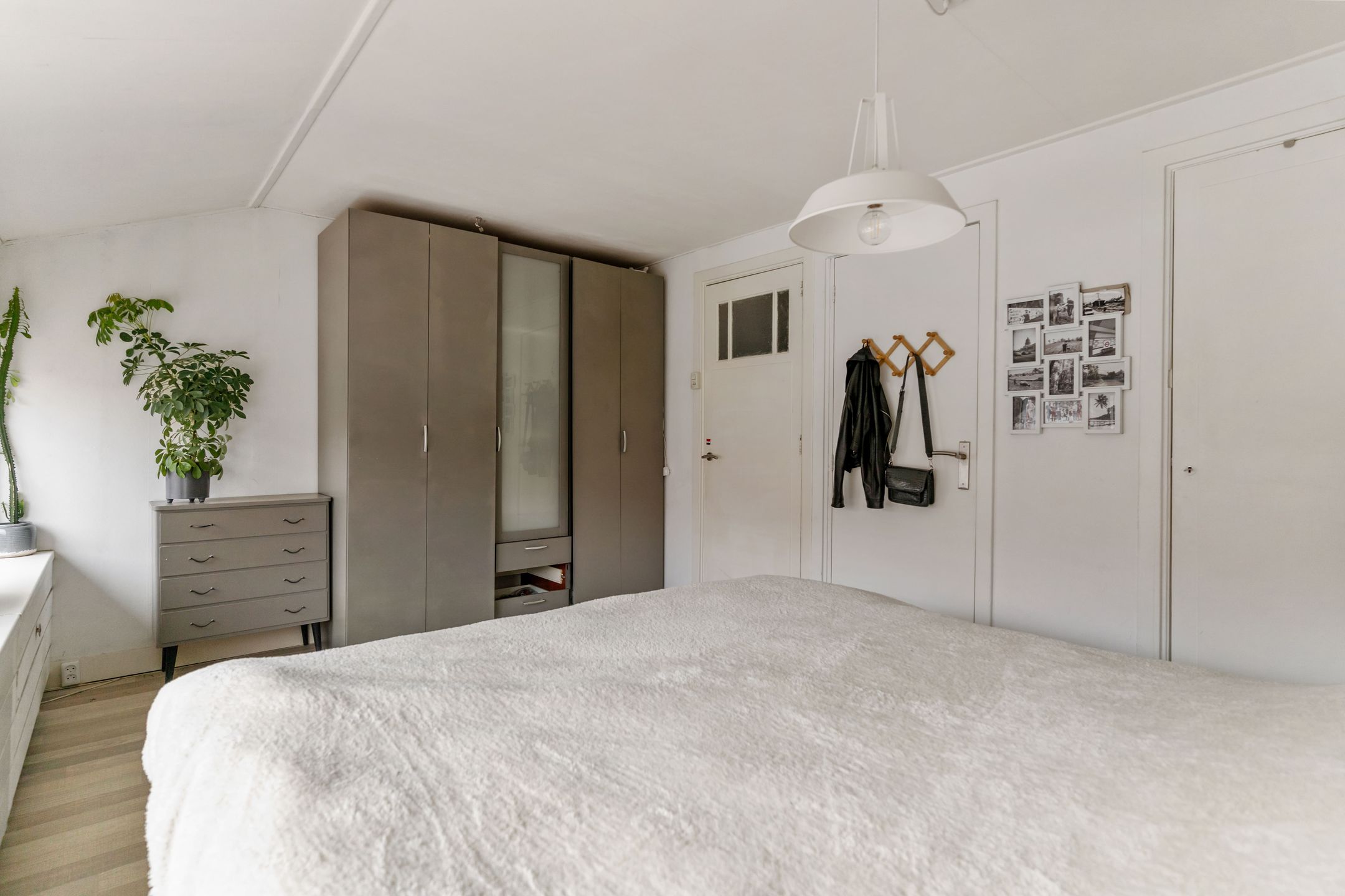 Photo 24 of Obrechtstraat 45