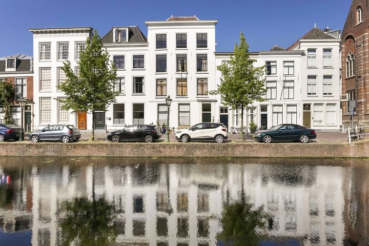 Photo 2 of Rapenburg 81-A