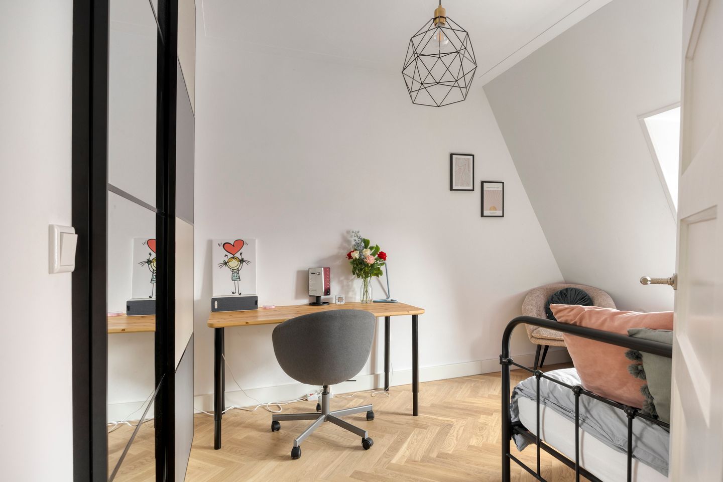 Photo 34 of Vendelstraat 14