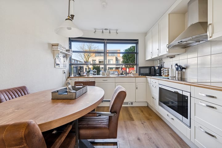 Photo 3 of Jacques Tatilaan 143