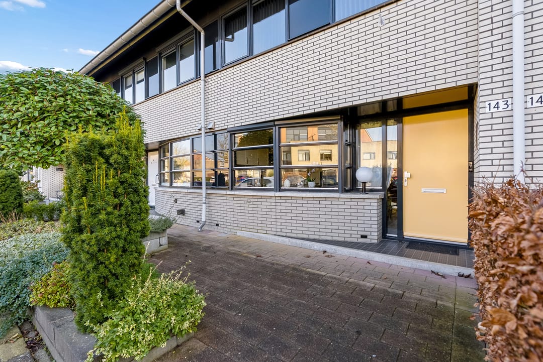 Photo 8 of Jacques Tatilaan 143