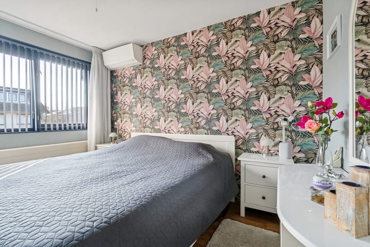 Photo 29 of Jacques Tatilaan 143