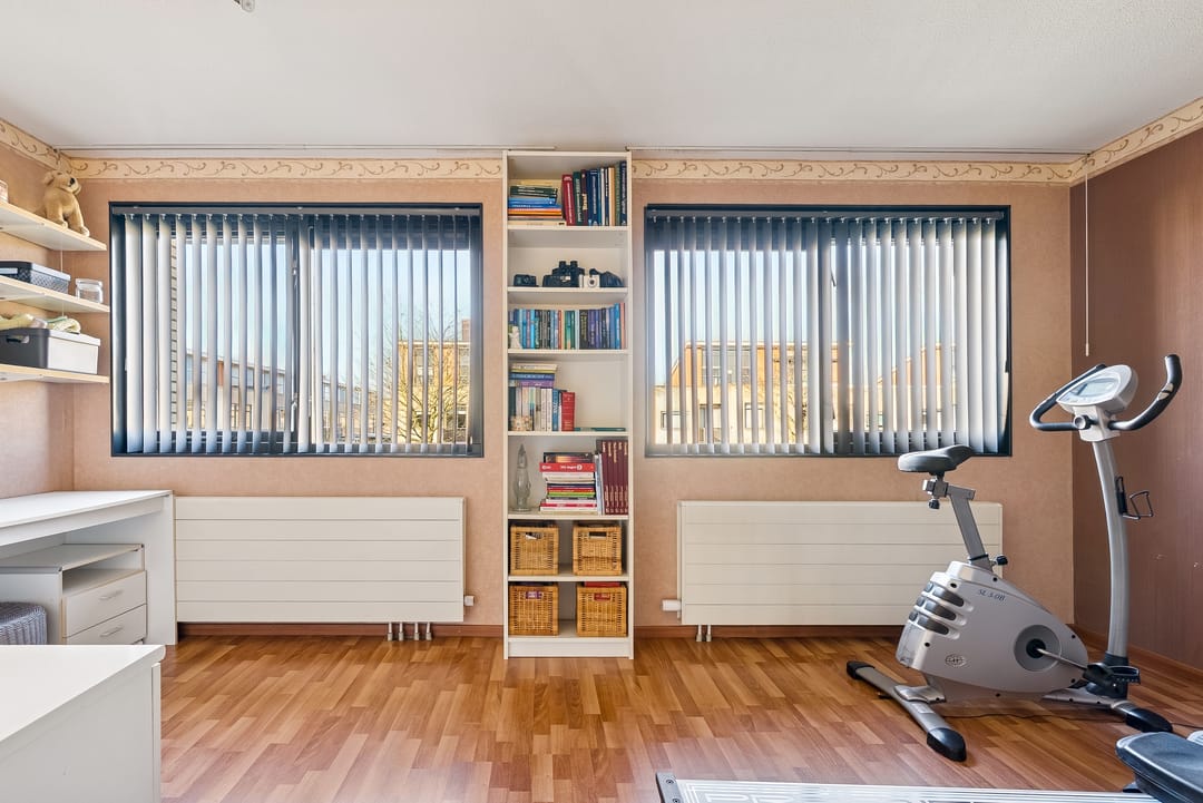 Photo 32 of Jacques Tatilaan 143