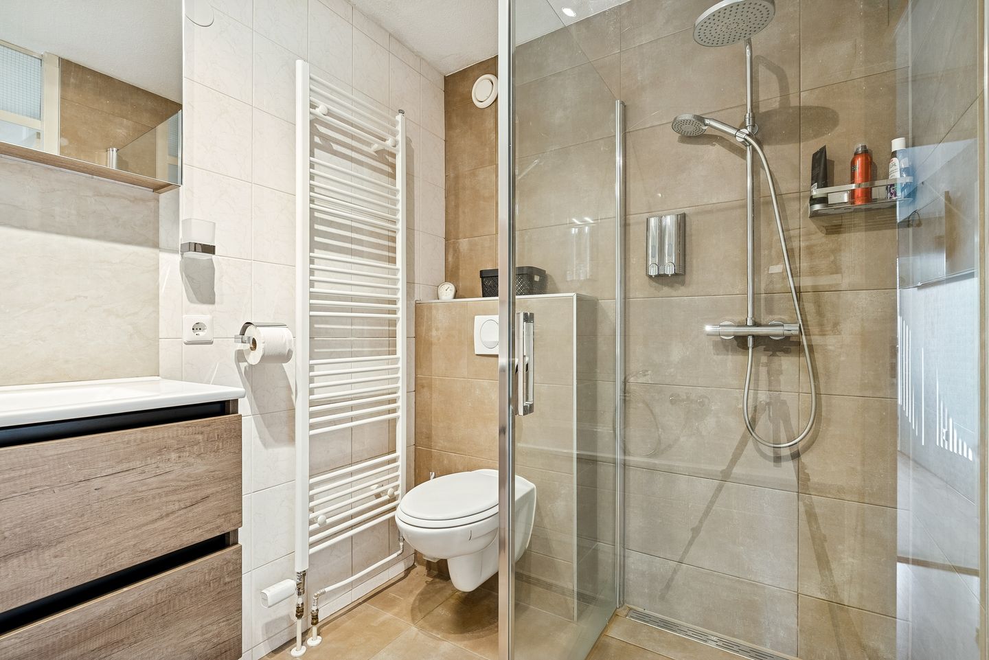 Photo 35 of Jacques Tatilaan 143