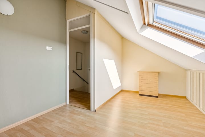 Photo 40 of Jacques Tatilaan 143