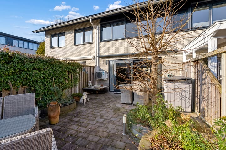 Photo 47 of Jacques Tatilaan 143